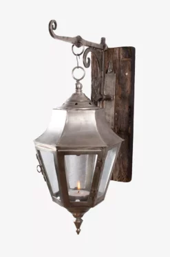 Vegglykt Med Lysholder